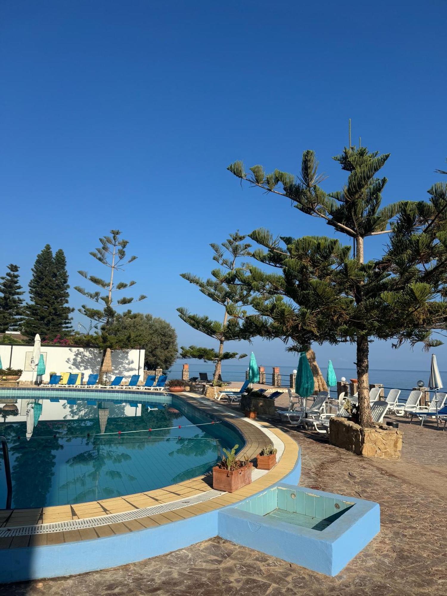 Hotel La Playa Blanca Santo Stefano di Camastra Exterior foto