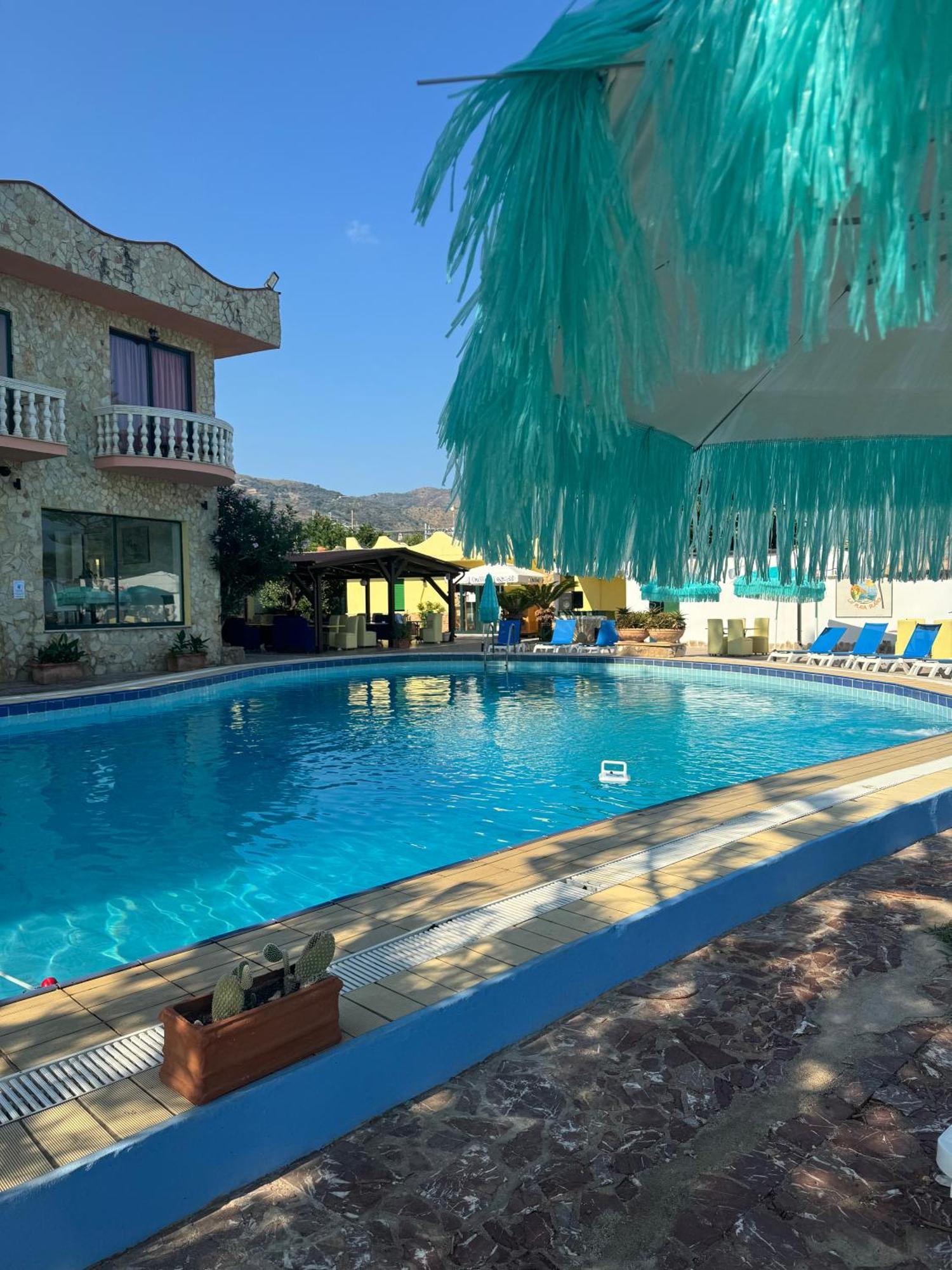 Hotel La Playa Blanca Santo Stefano di Camastra Exterior foto